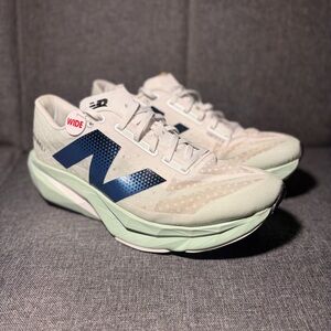 New Balance Fuelcell Rebel V4